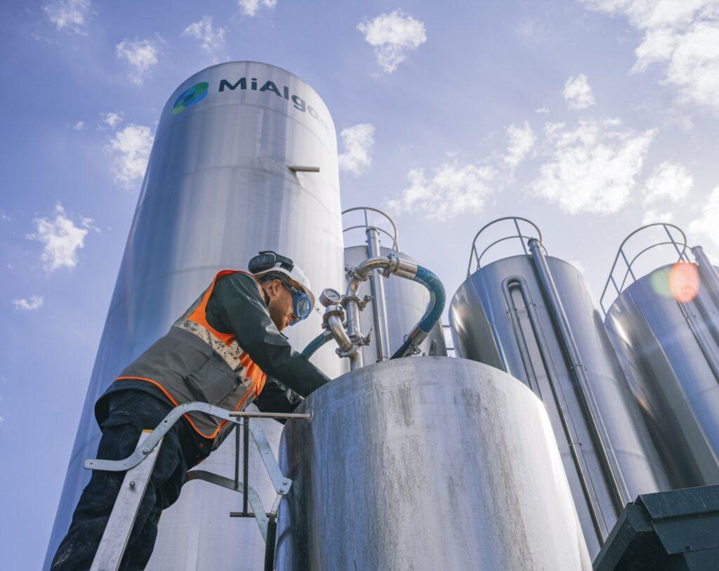La nueva planta de producción de MiAlgae en Escocia amplía la producción sostenible de Omega-3